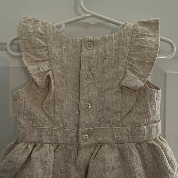 Oshkosh Baby Girl Beige & Metallic Gold Dress   18M - Picture 6 of 10